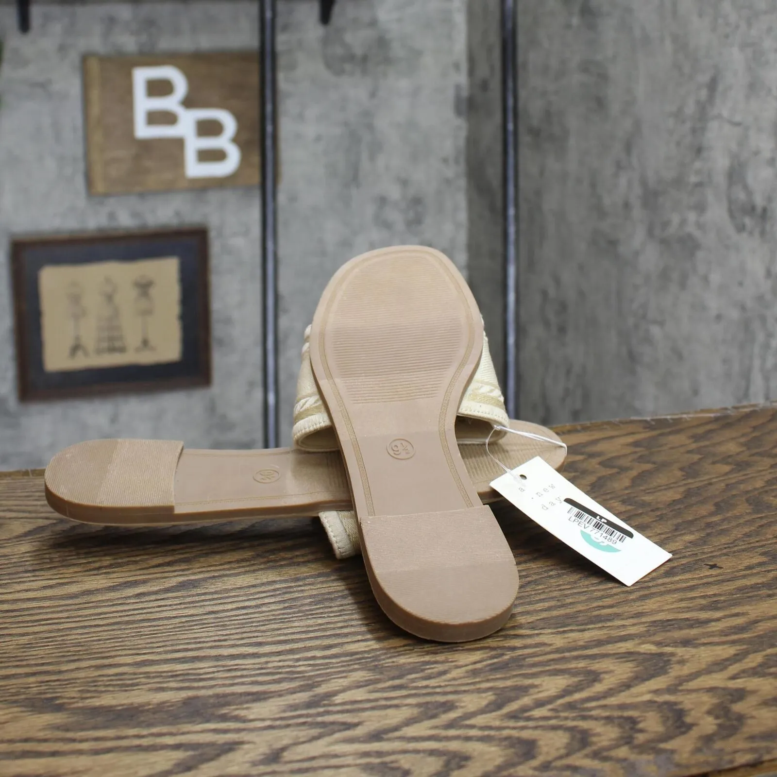 A New Day Women's St. Tropzen Nat Slide Sandals 89279355 Cream Off Whuite 9.5M