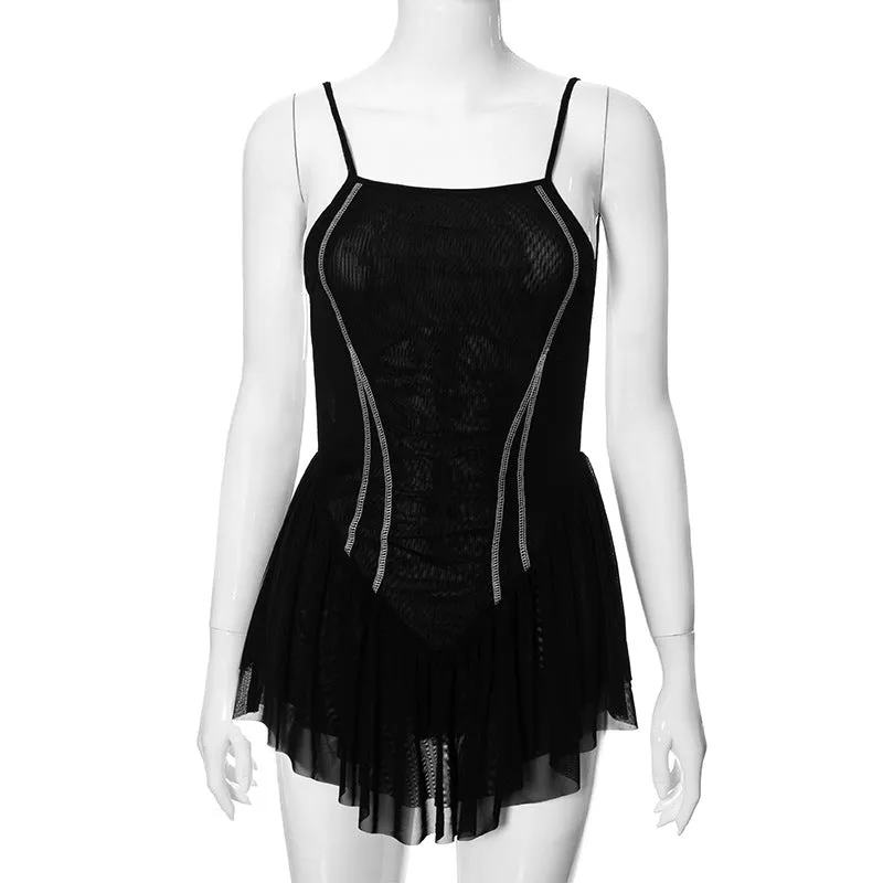 Chic Elegance: Short Braces Dress with Alluring Backless and Lace-up Detail
