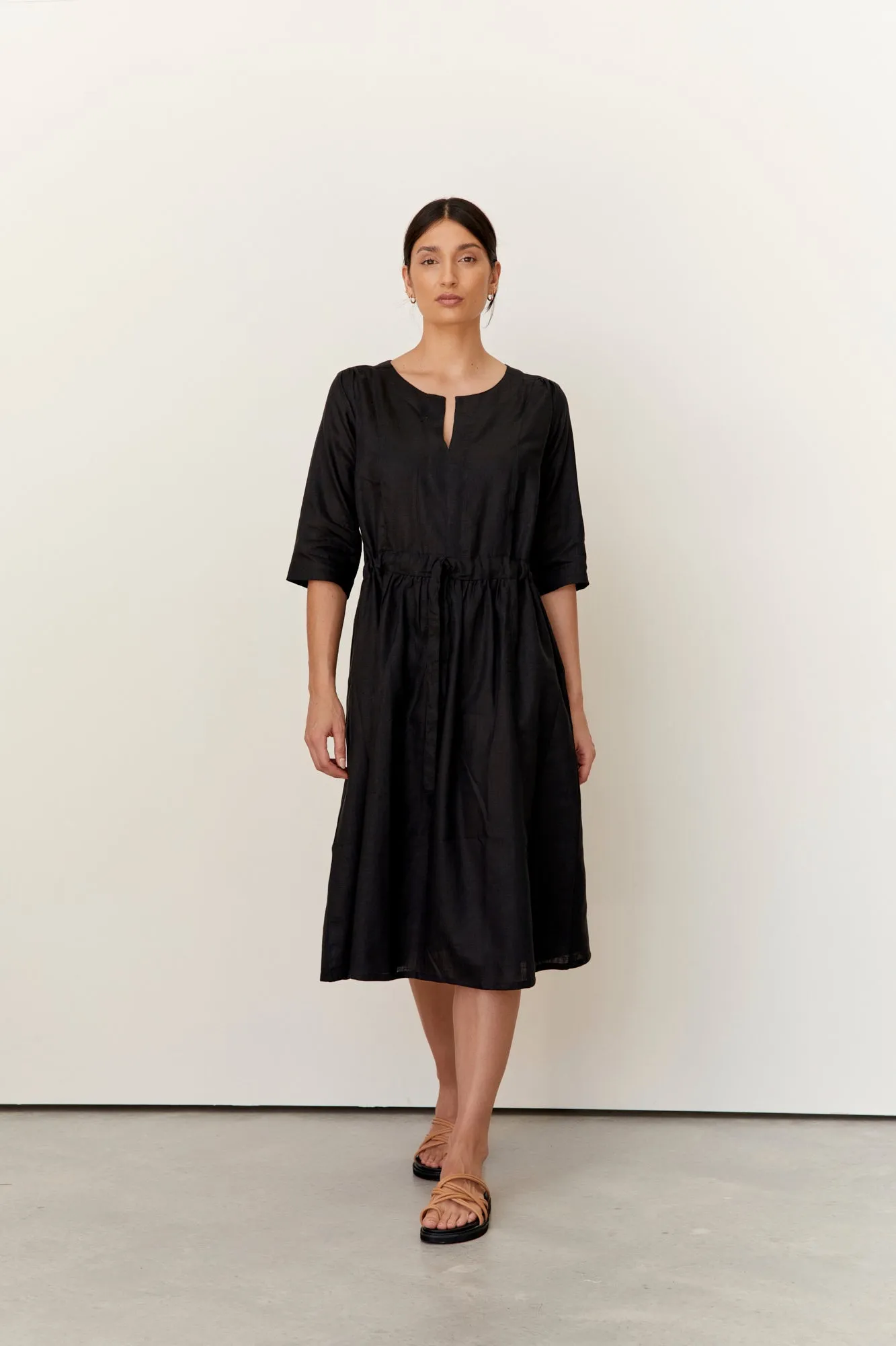 Nelle Linen Dress Black