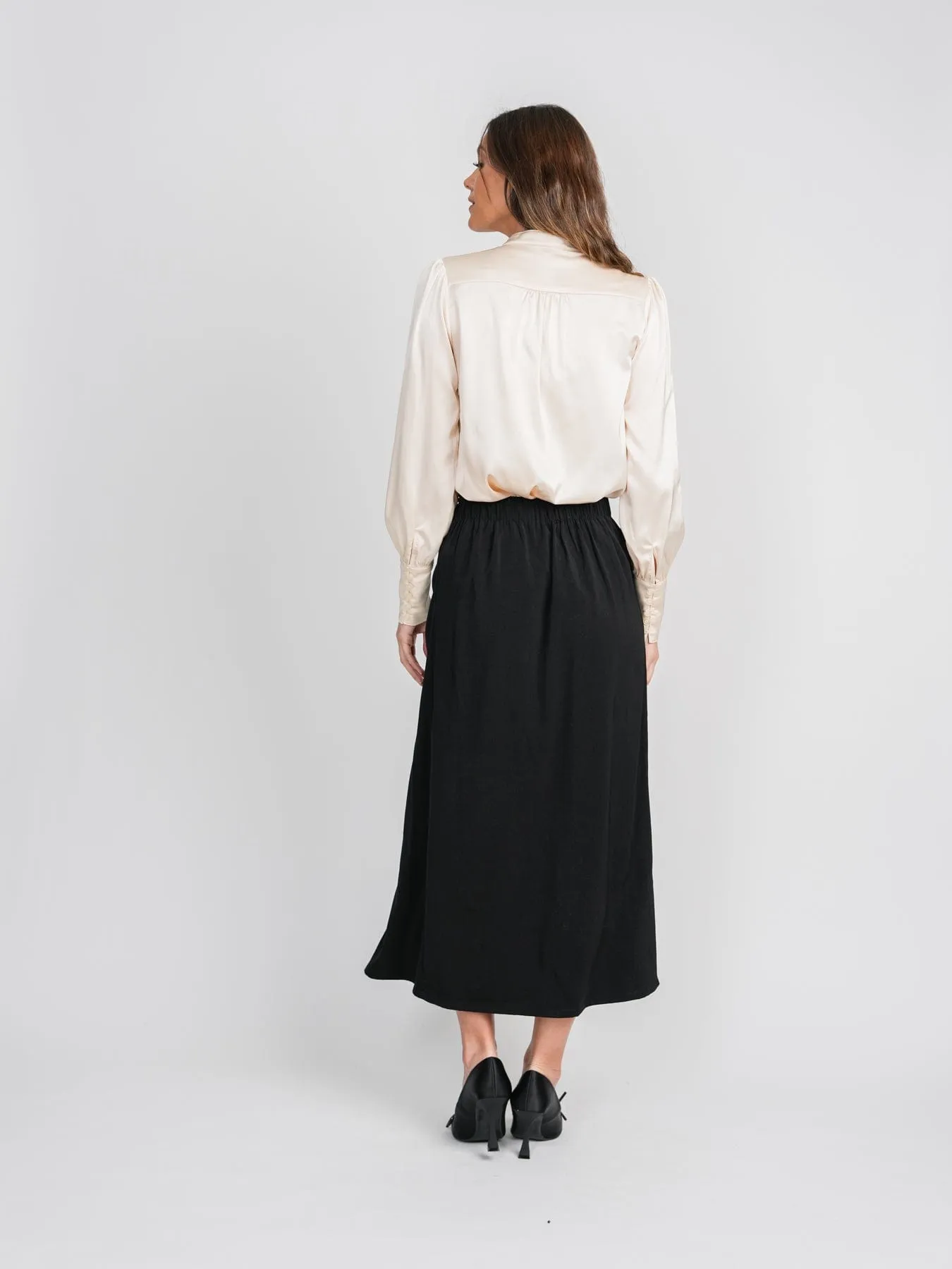 SIDE RUCHED SKIRT-BLACK