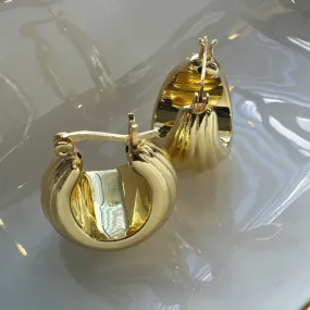 Ubah Curved Huggie Hoop Earrings